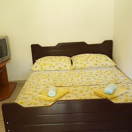 Apartments Mirakul Lopar Ngoại thất bức ảnh