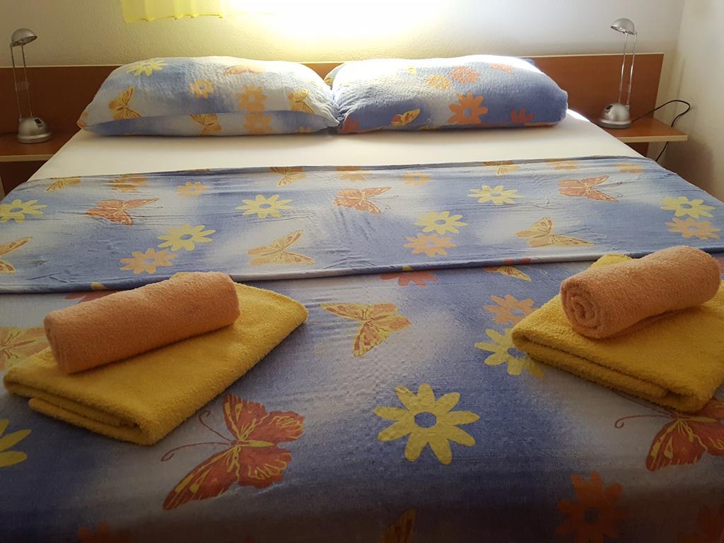 Apartments Mirakul Lopar Ngoại thất bức ảnh