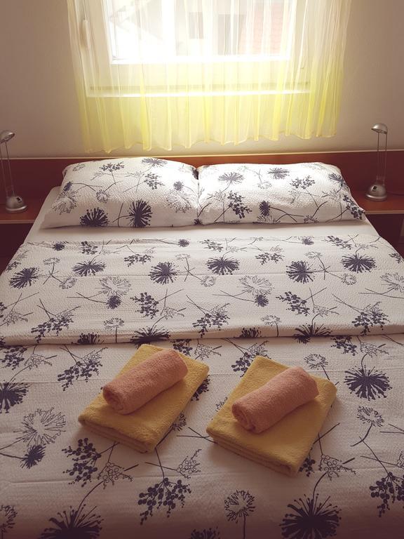 Apartments Mirakul Lopar Ngoại thất bức ảnh