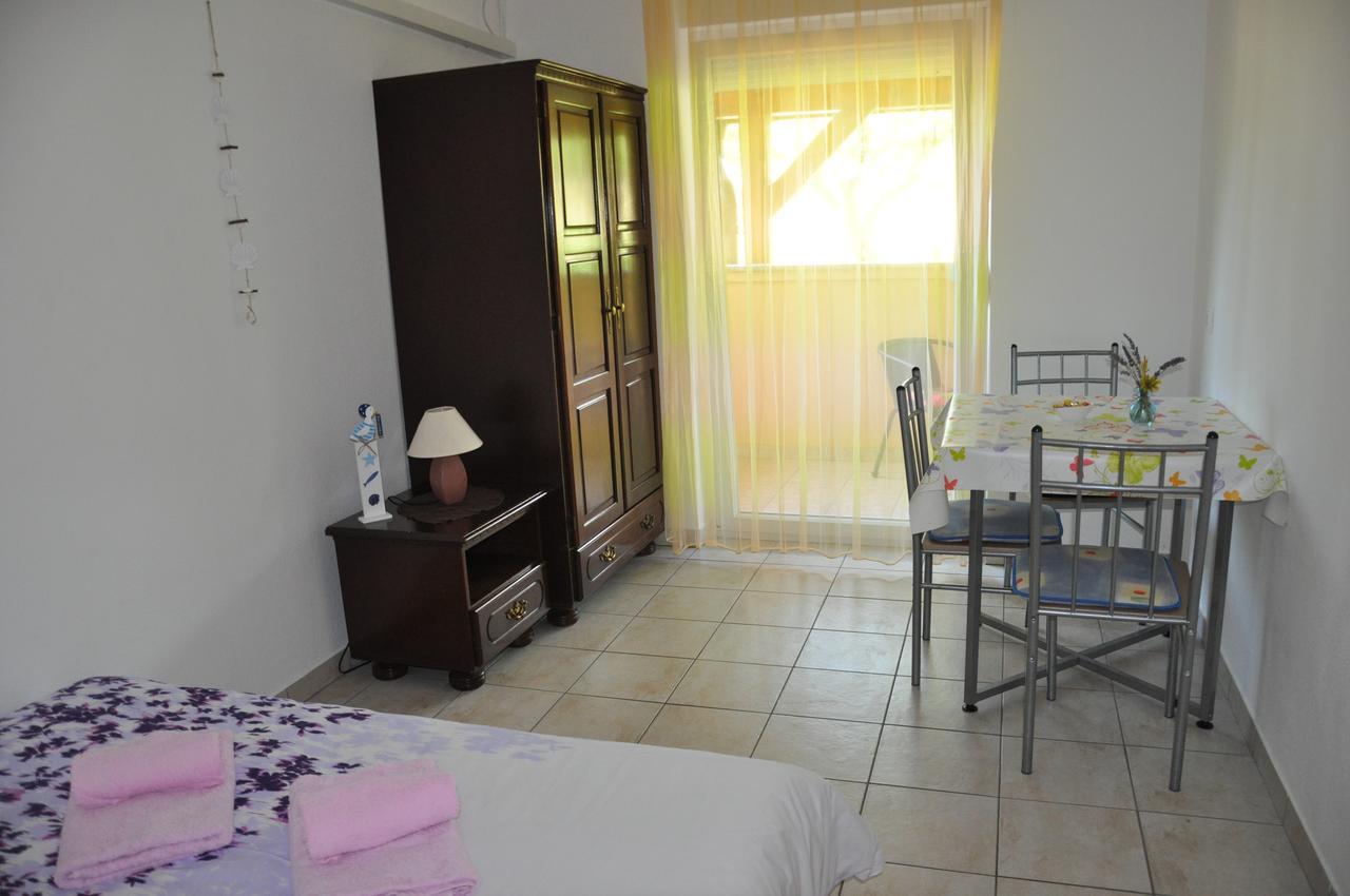 Apartments Mirakul Lopar Ngoại thất bức ảnh