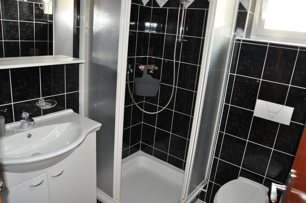 Apartments Mirakul Lopar Ngoại thất bức ảnh
