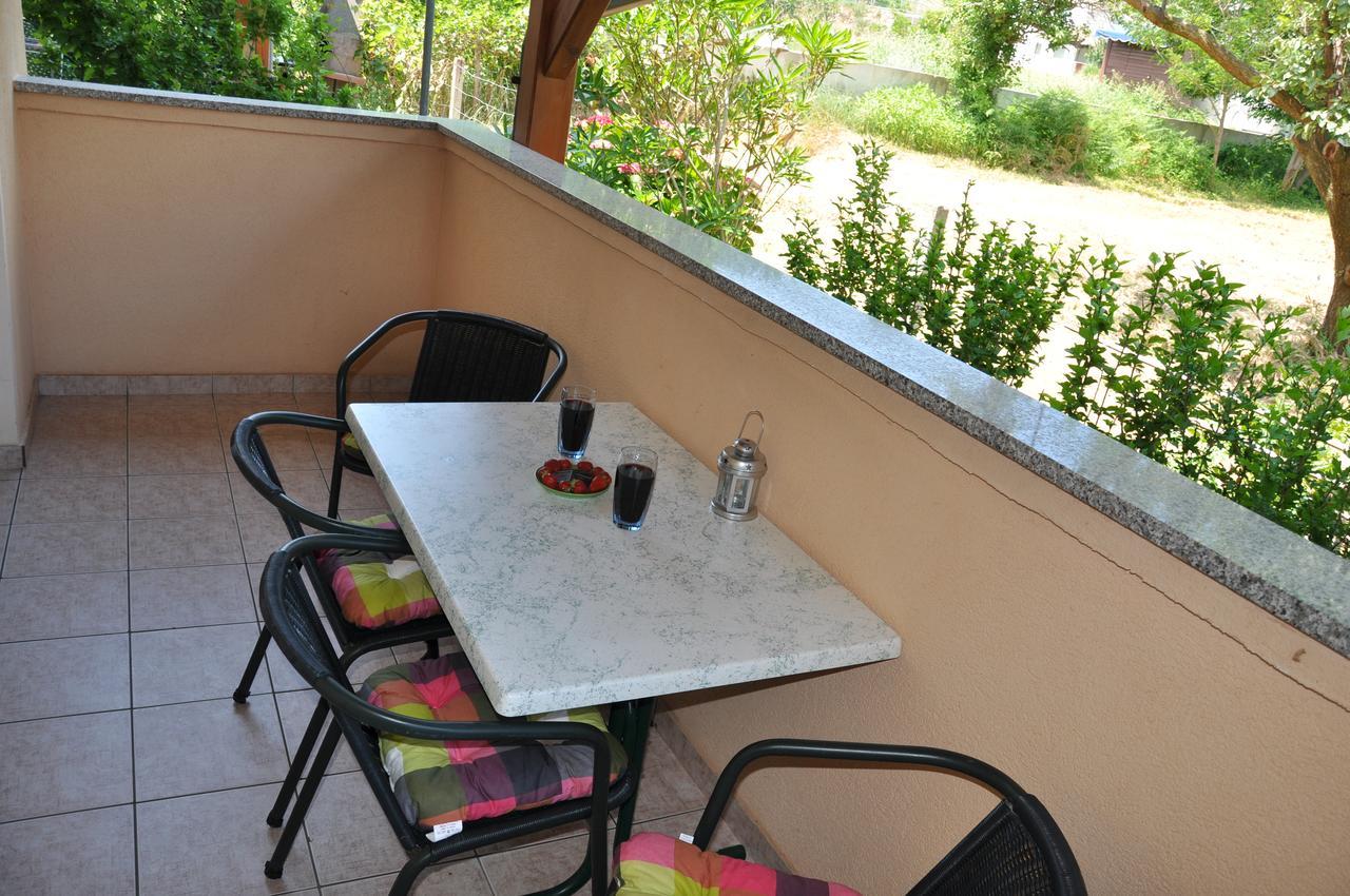 Apartments Mirakul Lopar Ngoại thất bức ảnh